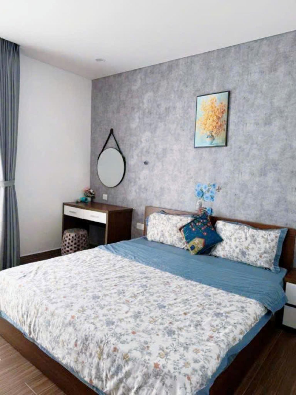 Quarto casal standard, vista para a cidade