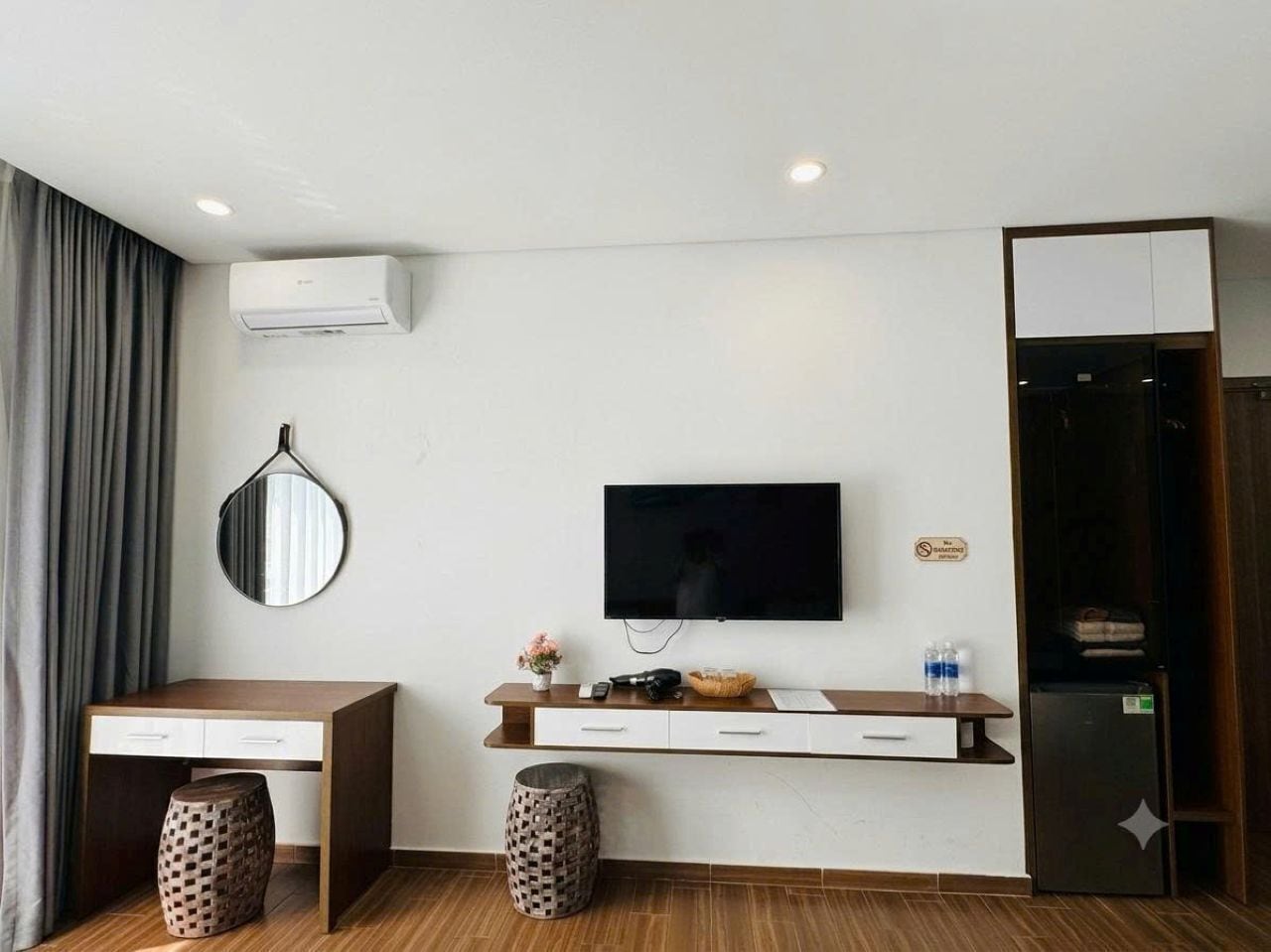 Apartamento Deluxe, 2 habitaciones, balcón | Cortinas opacas y sistema de insonorización