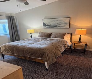 Room - Enjoyable 2-bedroom condo with AC in vibrant Tempe. (Tempe)