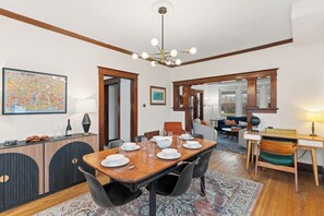 Dining - Family Friendly Home in St. Louis-Walk to Zoo! (St. Louis)