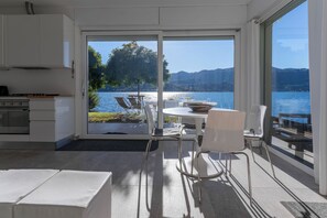 Dining - VILLA VOLPE DesignCube in Lake Orta Waterfront (Orta San Giulio)