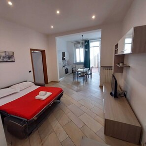 Bureau, espace de travail pour ordinateur portable