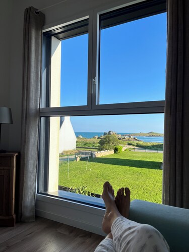 Exceptional!!!  Cosy, comfortable house just a stone's throw from the beach.