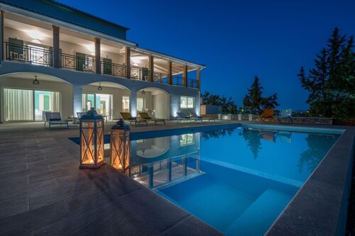 Rivazzurra Luxury Villa, Villa