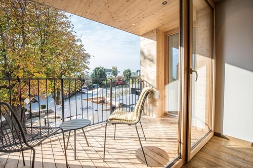 Alpenrose's Dining & Living