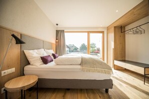 Apartament, balcó, vistes a la muntanya | Caixa forta a l'habitació, cortines opaques, bressols i wifi gratuïta 