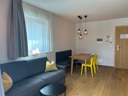 Alpenrose's Dining & Living