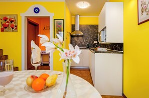 Premium Apartment, Patio | Private kitchen - Room and Apartments Villa Dea (Rovinj)