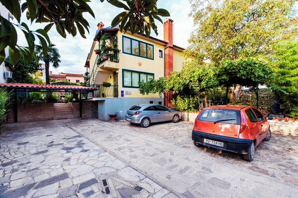 Room And Apartments Villa Dea - Rovinj