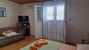 2 間睡房、熨斗/熨衫板、床單