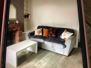 Living area - 2 bedroom house in a quite area
There is free parking in the street (Bolton)