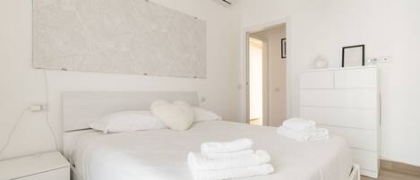 3 bedrooms, iron/ironing board