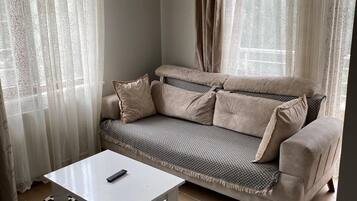 Classic-Apartment, Balkon | Wohnbereich