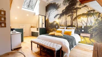 In-room safe, blackout drapes, soundproofing, free WiFi