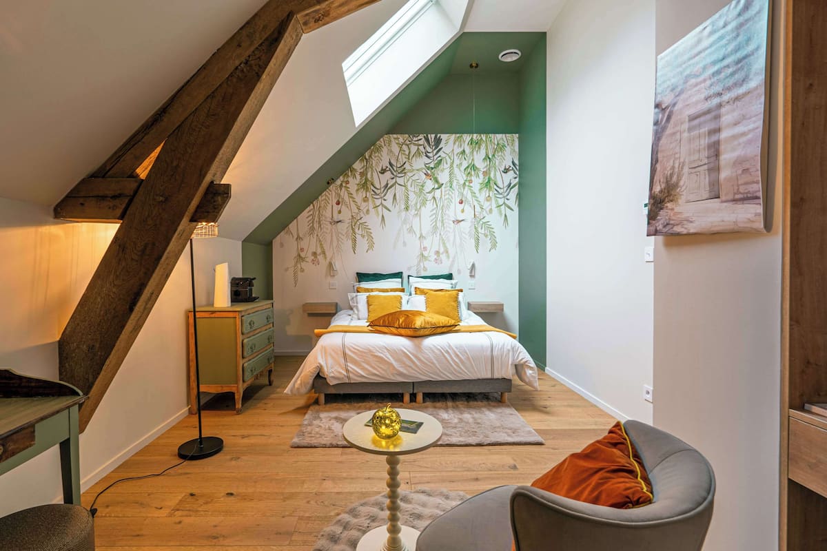 Deluxe Double Room | In-room safe, blackout drapes, soundproofing, free WiFi