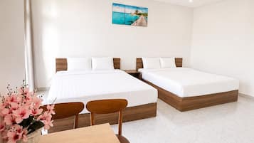 Deluxe Studio Suite, Balcony, City View | Free WiFi