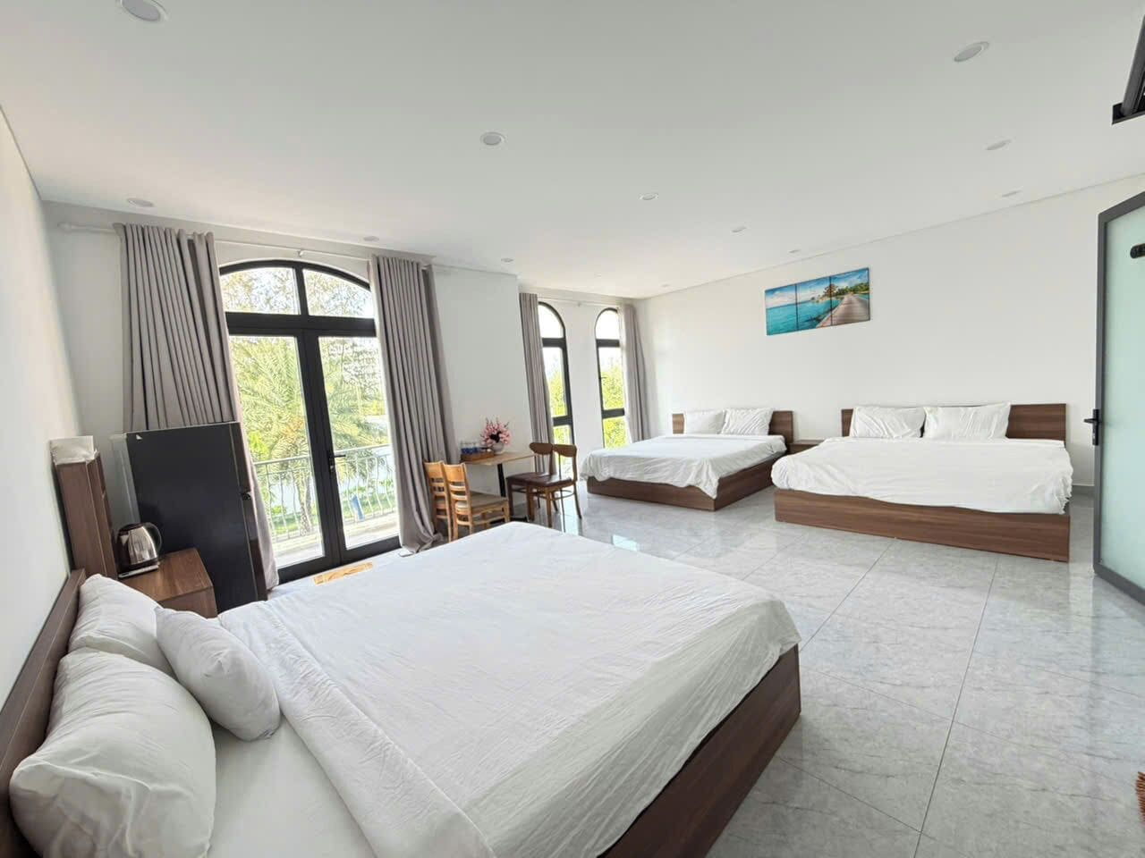 Suíte estúdio luxo, sacada, vista para a cidade