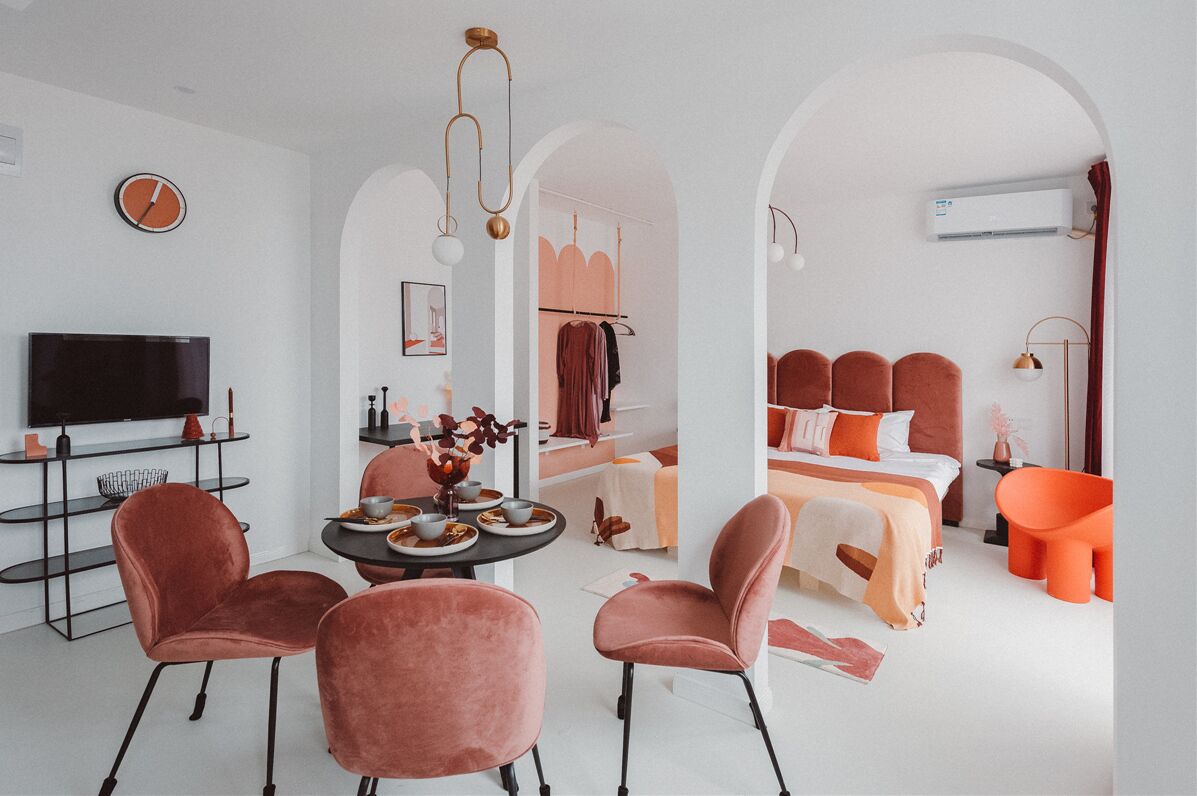 Senior Suite, City View | Living room