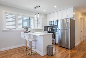 Private kitchen - Modern 3BR in Eagle Hill - Close to Airport, Transit & Downtown (Boston)
