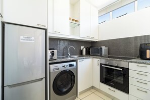 Private kitchen - Sweeping Table Mountain Views (Cape Town)