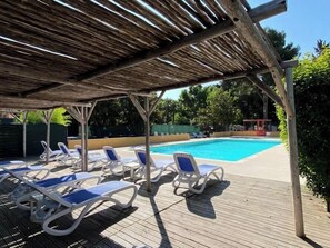 Outdoor pool - LE COCON DE L'ARNEL (Villeneuve-lès-Maguelone)