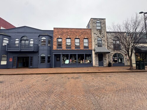 The Bourbon & Brass | Speakeasy-Inspired 2BDR