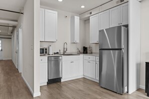 Private kitchen - The Bourbon & Brass | Speakeasy-Inspired 2BDR (Saint Charles)