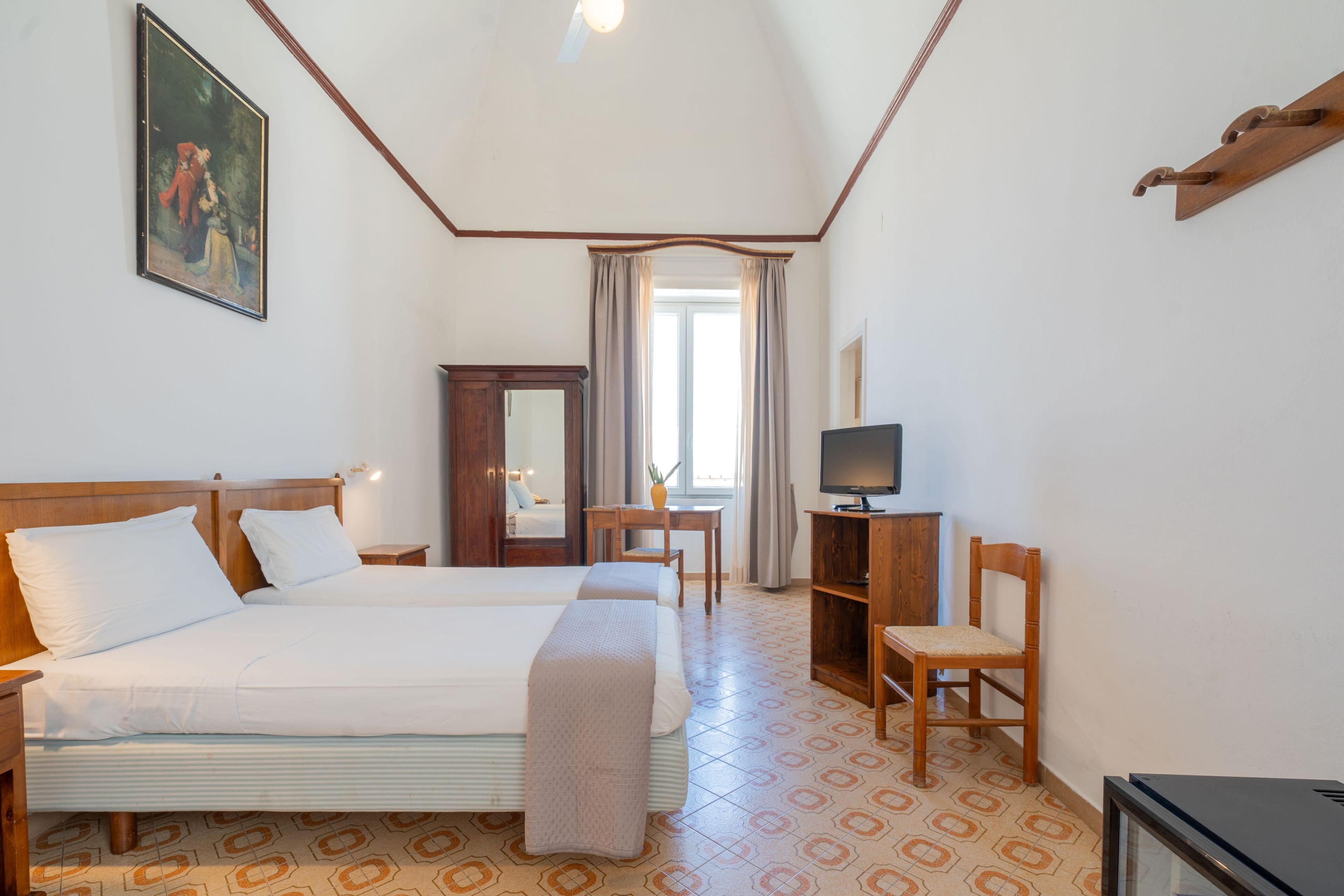 Standard Room | Free WiFi