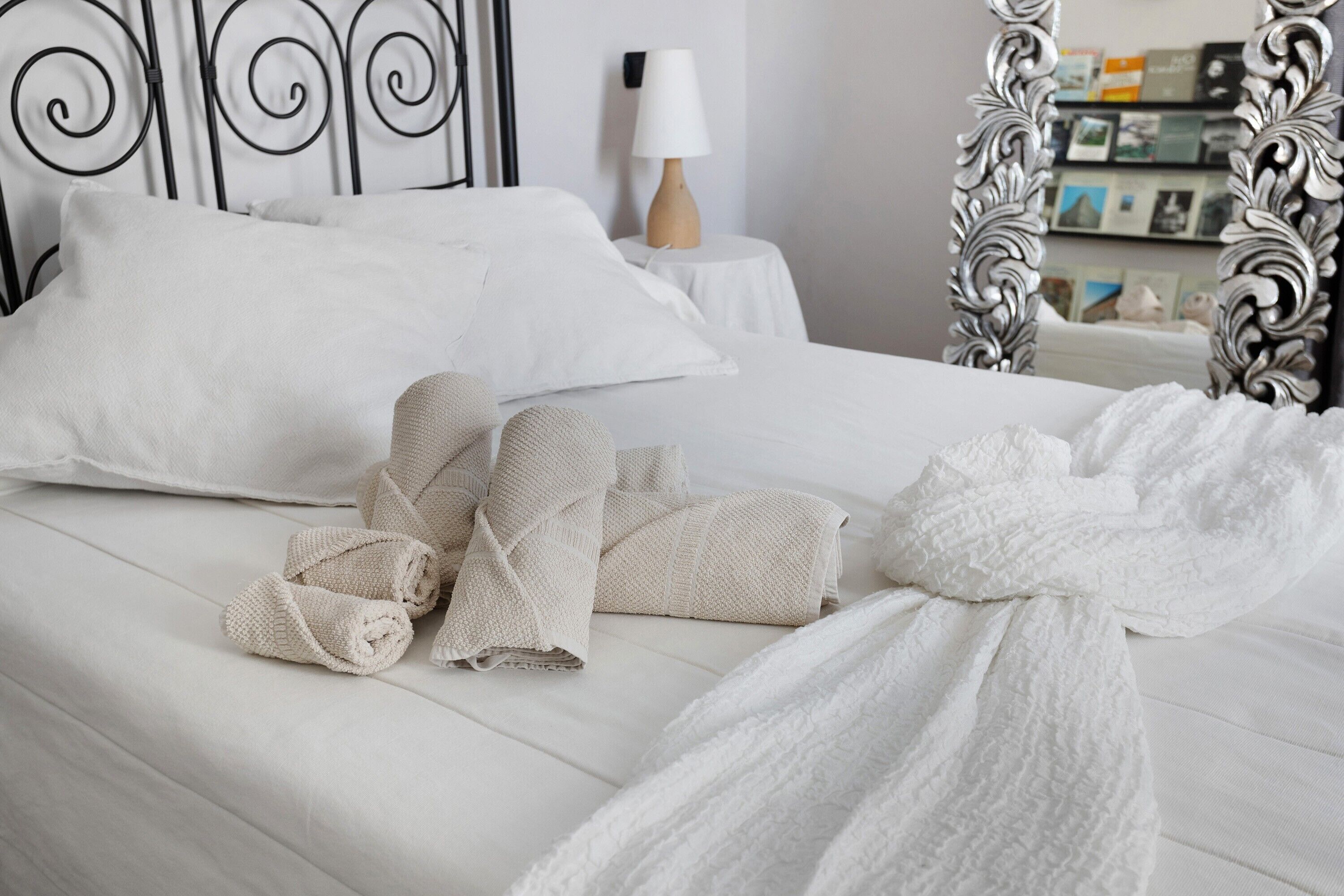2 bedrooms, WiFi, bed sheets