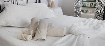 Holiday Home 'Il Giardino Di Magò' with Private Pool, Garden and Wi-Fi