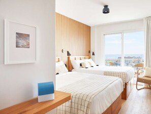 Room - Rockaway Beach Stay | Pool. Rooftop. Dining + Spa (Queens)