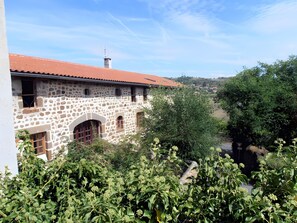 Exterior - Guest Room "Chambre Rivage" with Shared Terrace, Garden, and Wi-Fi (Polignac)