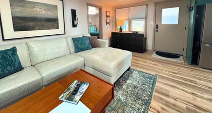 Newly Remodeled 2BR/1BA Fully Furnished Home Move-In Ready