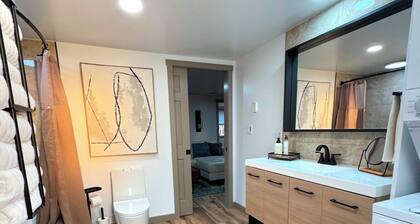 Newly Remodeled 2BR/1BA Fully Furnished Home Move-In Ready