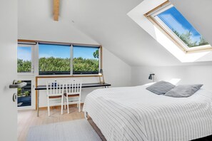 4 bedrooms, free WiFi - Lovely holiday home with wood-burning stove, close to the North Sea in. (Thisted)