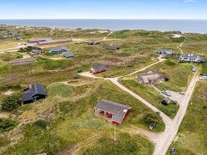 Exterior - Lovely holiday home with covered terrace, only 300 meters from the North Sea at. (Ringkøbing)