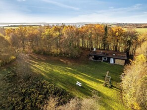 Exterior - Lovely holiday home with wilderness bath and a view of the fjord. (Roslev)