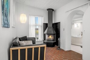 Interior - Holiday home with hot tub and space for 7 people. (Thyholm)