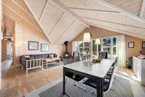Interior - Lovely holiday home with sauna, spa and covered terrace (Lodbjerg Hede)