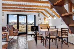 Dining - Holiday home with sea view, close to the center of Klitmøller. (Thisted)