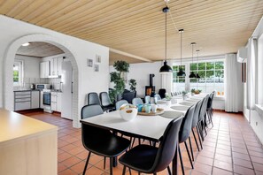 Dining - Large pool house for 24 people, with almost everything in activities, 300. (Vinderup)
