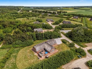 Exterior - Large 18-person pool house with outdoor hot tub, outdoor sauna and enclosed. (Ulfborg)