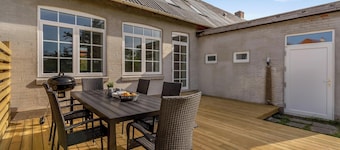 Renovated holiday home with free consumption, close to the North Sea and the.