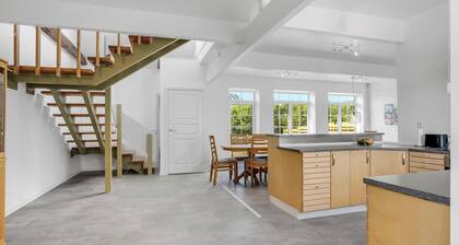 Renovated holiday home with free consumption, close to the North Sea and the.