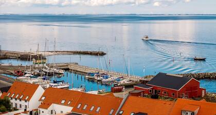 Charming townhouse from 1877, located in the middle of Løgstør only 100 meters.