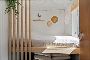3 bedrooms, free WiFi - Cozy holiday home 350 meters from the water in Amtoft. (Vesløs)