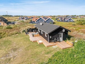 Exterior - Lovely holiday home, renovated in 2025, located only 800 meters from the North. (Nr. Lyngvig)