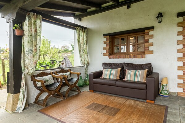 Terrace/patio - Apartment 'Kety 2' with Mountain Views, Private Terrace and Wi-Fi (Cantabria)