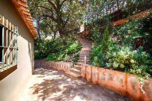 Property grounds - Villa 'Casa Romani - Begur' with Private Pool, Private Terrace and Wi-Fi (Begur)
