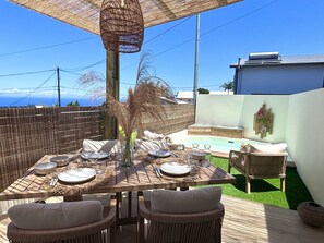 تناول الطعام بالخارج